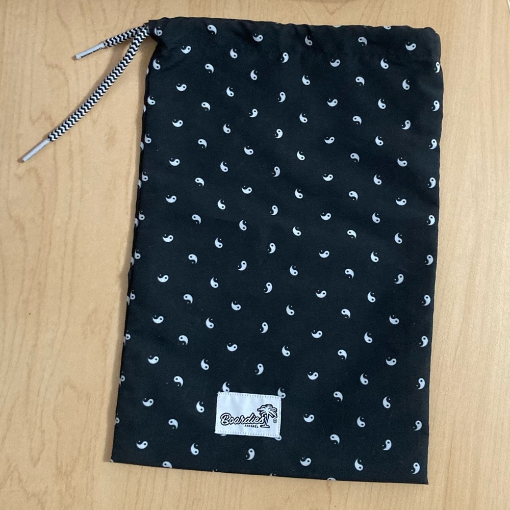 BOARDIES ☯️ Yin Yang Drawstring Pouch